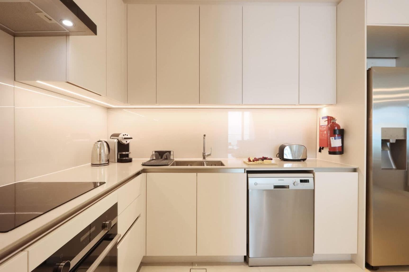 Livbnb Beachfront 2br In Address Jbr Sea & Ain Views Apartment