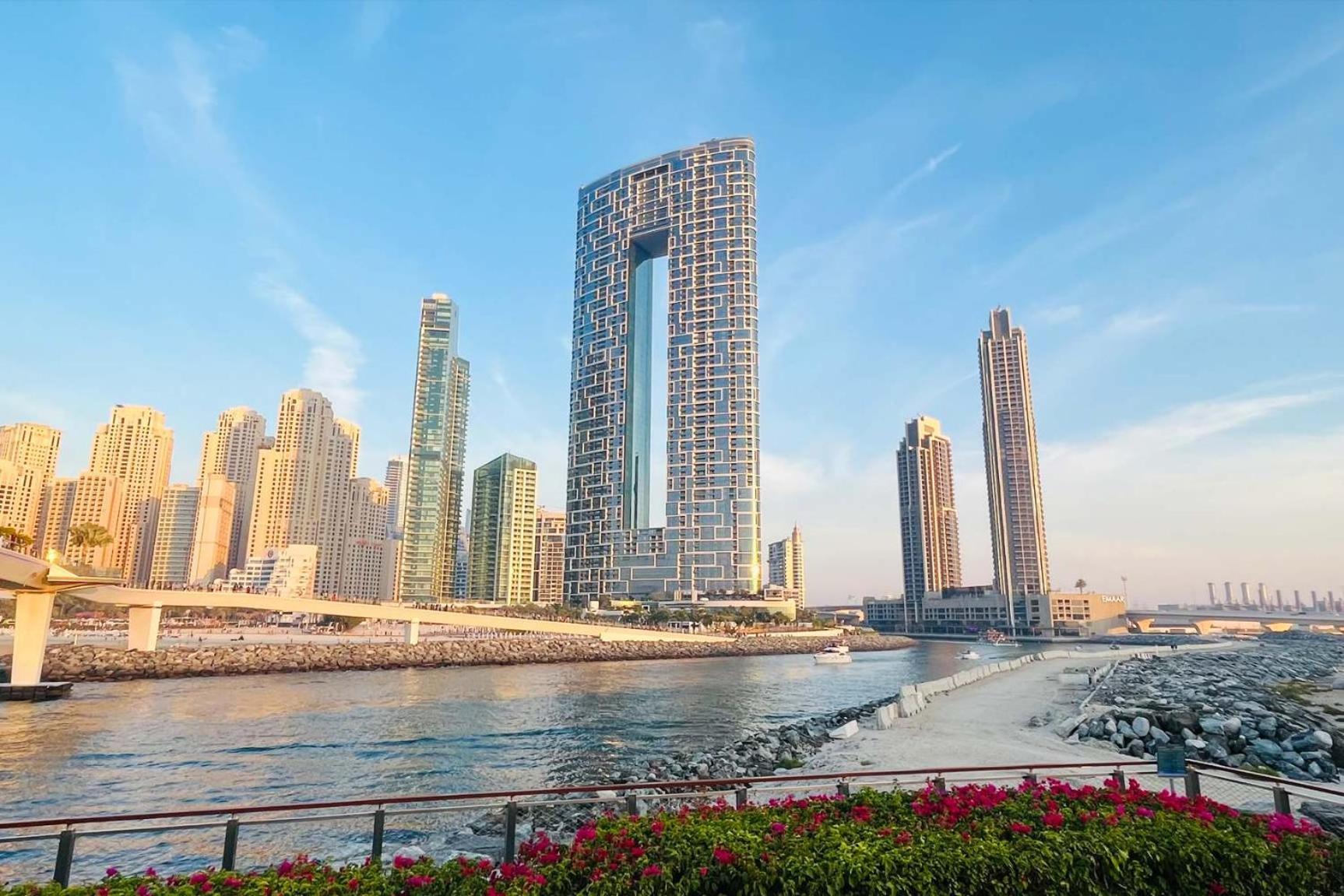 Livbnb Beachfront 2br In Address Jbr Sea & Ain Views Apartment